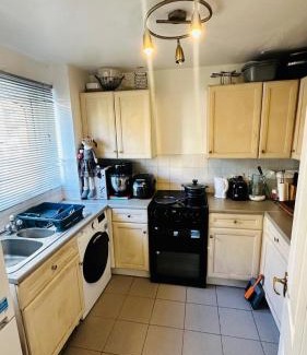 Lewisham House | The Right Place. A Fabulous/Cozy Double Room