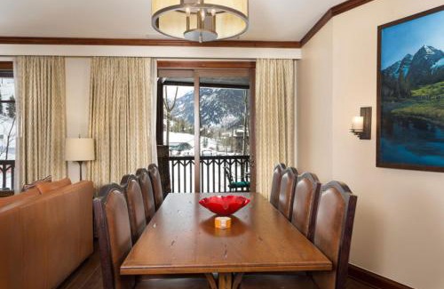 Aspen House | The Ritz-Carlton, 3BR Residence 2310: Ski-in/Ski-out Resort in Aspen w/Mountain/Town view