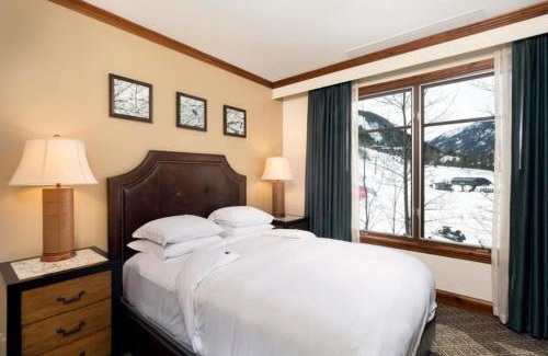Aspen House | The Ritz-Carlton Club, 3 Bedroom Residence Float 3, Ski-in & Ski-out Resort in Aspen Highlands