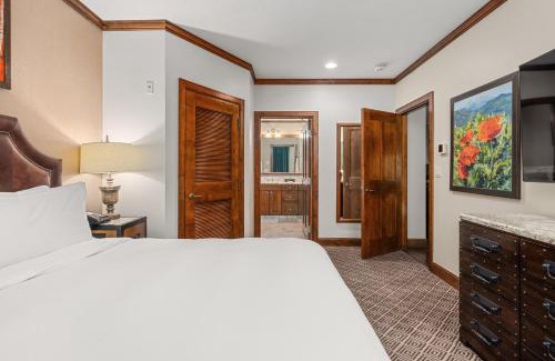Aspen House | The Ritz-Carlton Club, Two-Bedroom Residence Float 4, Ski-in & Ski-out Resort in Aspen Highlands