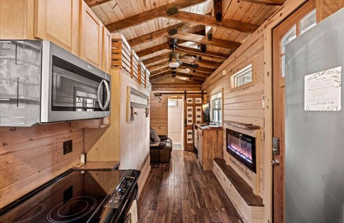 Hayesville House | The Ritz Carlton of Tiny Cabins w/Hot Tub/Fire Pit table