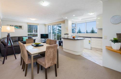 Broadbeach Apartment | The Ritz Resort Heated Pool