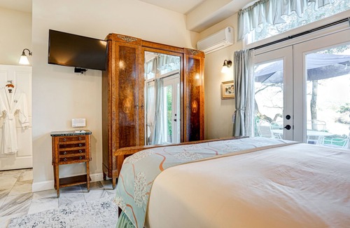 Healdsburg Bed & Breakfast | The River Belle Inn