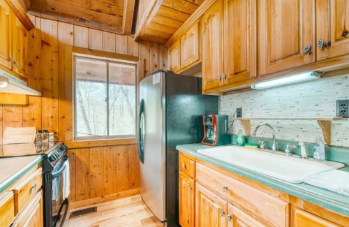 Suches Cabin | The Riverhouse at Canaan Valley - on 300 Acres