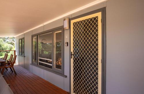 Cowirra House | The Rivers Edge Retreat for Groups and Families