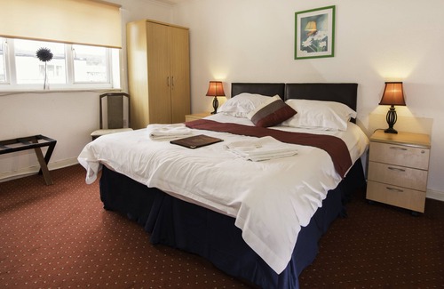 Monmouth Hotel | The Riverside Hotel