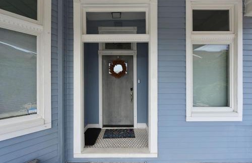 East Liberty House | The Riverview Room on Beatty