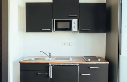 Neukoelln Apartment | The Rix Studios & Suites