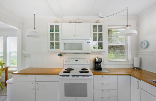 Folly Beach House | The Road Ends Here! Folly Beach/3 Bedroom/2 Full Baths/Sleeps 6/Pets Considered