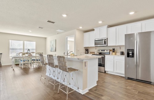 St. Augustine House | The Robin’s Nest – New 3 BDR Just 15 Min to Downtown, Pet Friendly!