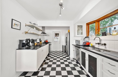 Sunset Junction House | The Robinson Tree House in Silver Lake