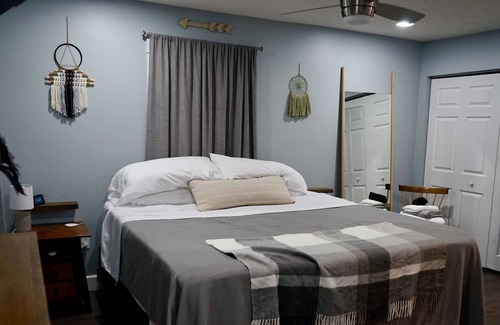 Wooster House | The Rock: 1 Block from Downtown w/ Private Parking
