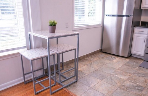 Birmingham House | The Rock - Cozy Ranch minutes from Downtown Birmingham and Royal Oak