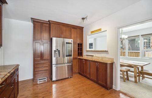 West Edmonton House | The Rockmount Glenora - Stunning Bungalow In The Heart of Edmonton