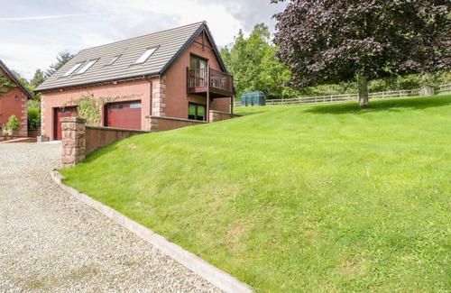 Glenesk Cottage | The Roofspace at Braeside