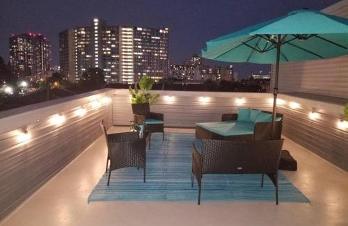 West Philadelphia Apartment | THE ROOFTOP OASIS