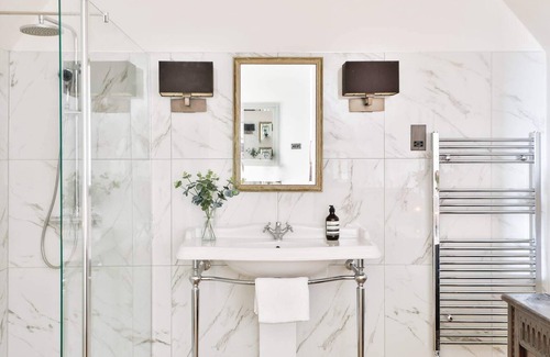 Beverston Other | The Rooks Apartment 1, Beverston Castle Cotswolds