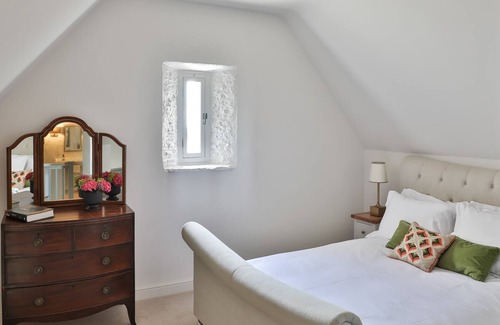 Beverston Other | The Rooks Apartment 1, Beverston Castle Cotswolds