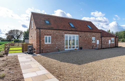 Frampton House | The Roost Barn Conversion in Rural Lincolnshire. Dog Friendly Accommodation!