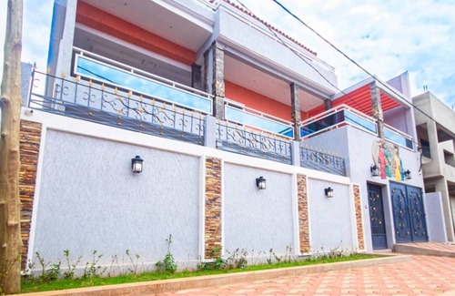 Lome House | The Roots at Sagbado