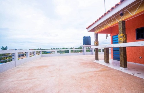 Lome House | The Roots at Sagbado