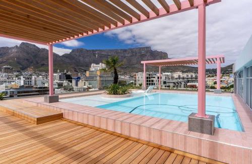 Bo'Kaap Apartment | The Rose 704: Top Floor Modern Studio Apartment
