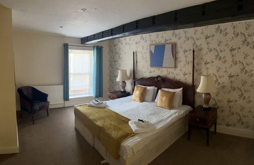 Wisbech Hotel | The Rose and Crown Hotel