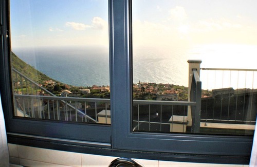 Arco da Calheta Villa | The Rose House - ETC Madeira