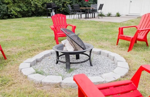 Lexington House | THE ROSE: modern+cozy home close to Keeneland & UK