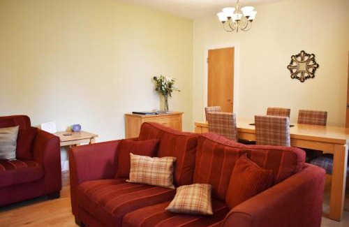 Fort Augustus Apartment | The Ross 2 bedroom apartment in historic Abbey
