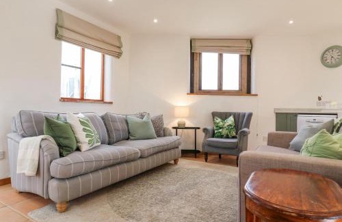 Middleton Cheney House | The Round House