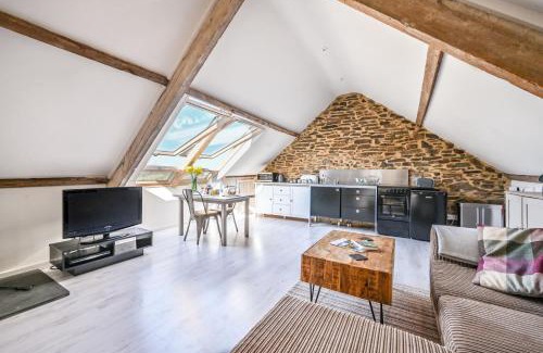 Hele House | The Round House