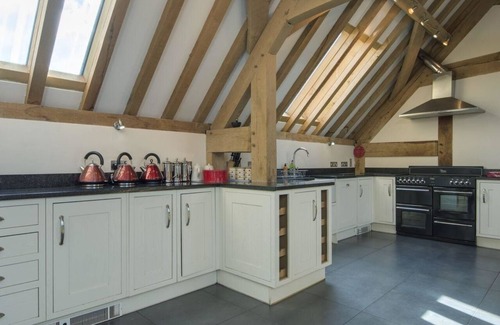 Washbourne Cottage | THE ROUNDHOUSE, pet friendly, luxury holiday cottage in Halwell