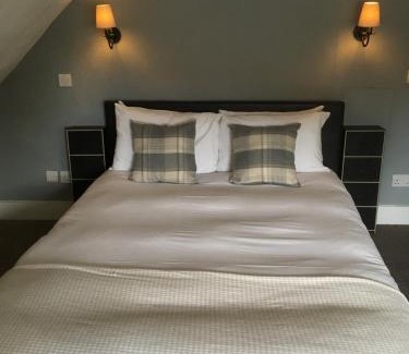 Henley-on-Thames Bed & Breakfast | The Row Barge Henley
