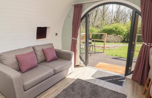Cowbridge House | The Rowan Pod
