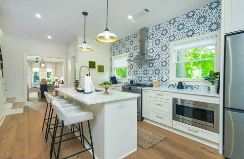 Cabbagetown House | The Rox & Leigh – Your Ideal Group Retreat Near Downtown ATL!