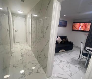 Townfield Apartment | THE ROYAL BOUTIQUE OXFORD LODGE by LONDON SLEEP 6