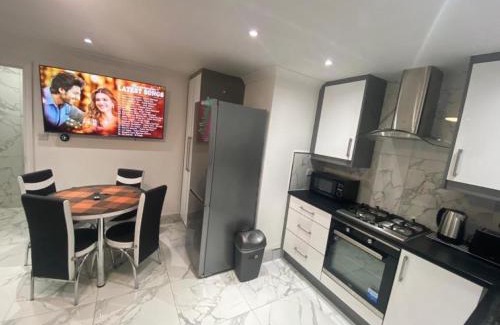Townfield Apartment | THE ROYAL BOUTIQUE PICCADILLY LODGE by LONDON SLEEP 6