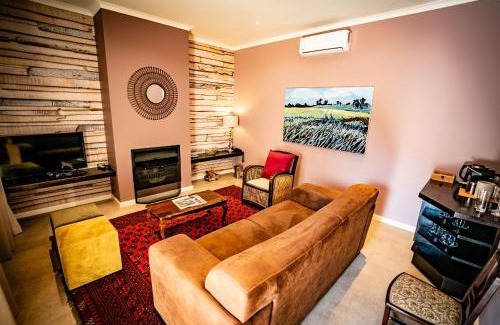 Riebeek Kasteel Hotel | The Royal Hotel