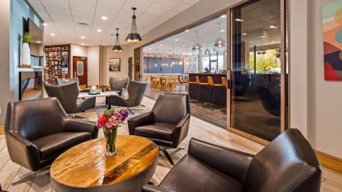 Rapid City Hotel | The Rushmore Hotel & Suites; BW Premier Collection
