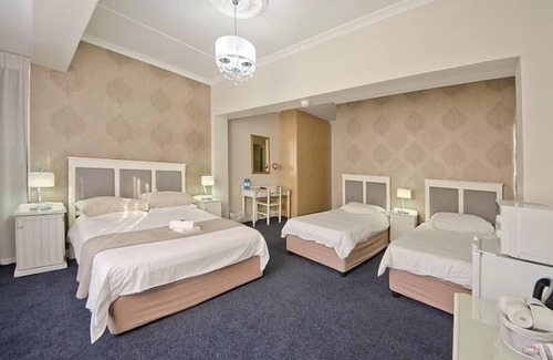 Knysna Hotel | The Russel Hotel