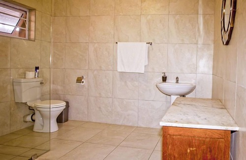 Summerstrand House | The Russel Guesthouse