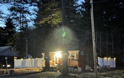 Blakeslee House | The Rustic Cabin