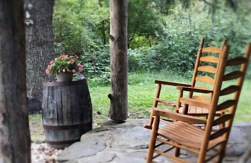Stanardsville Cabin | The Rustic Old Dam Cabin