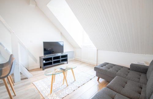 Tours City Centre Apartment | The Saint Martin cabin