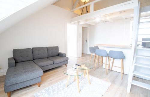 Tours City Centre Apartment | The Saint Martin cabin