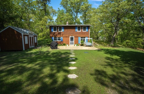 Manomet House | The Salt Shack - all the modern comforts, amenities and proximity to the beach.