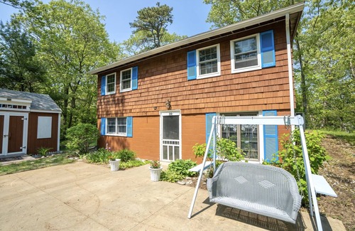 Manomet House | The Salt Shack - all the modern comforts, amenities and proximity to the beach.