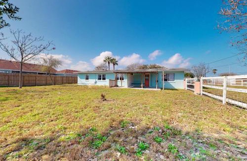 Flour Bluff House | The Saltbox
