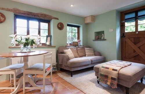 Tuckenhay Cottage | The Saltings - Waterside Tranquillity